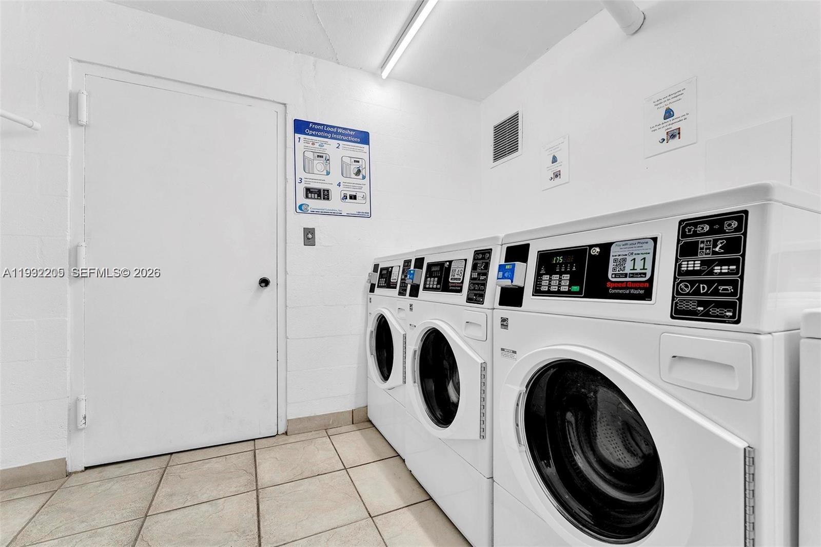 1000 Parkview Dr # 301