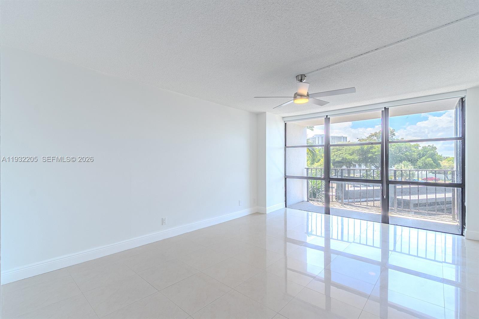 1000 Parkview Dr # 301