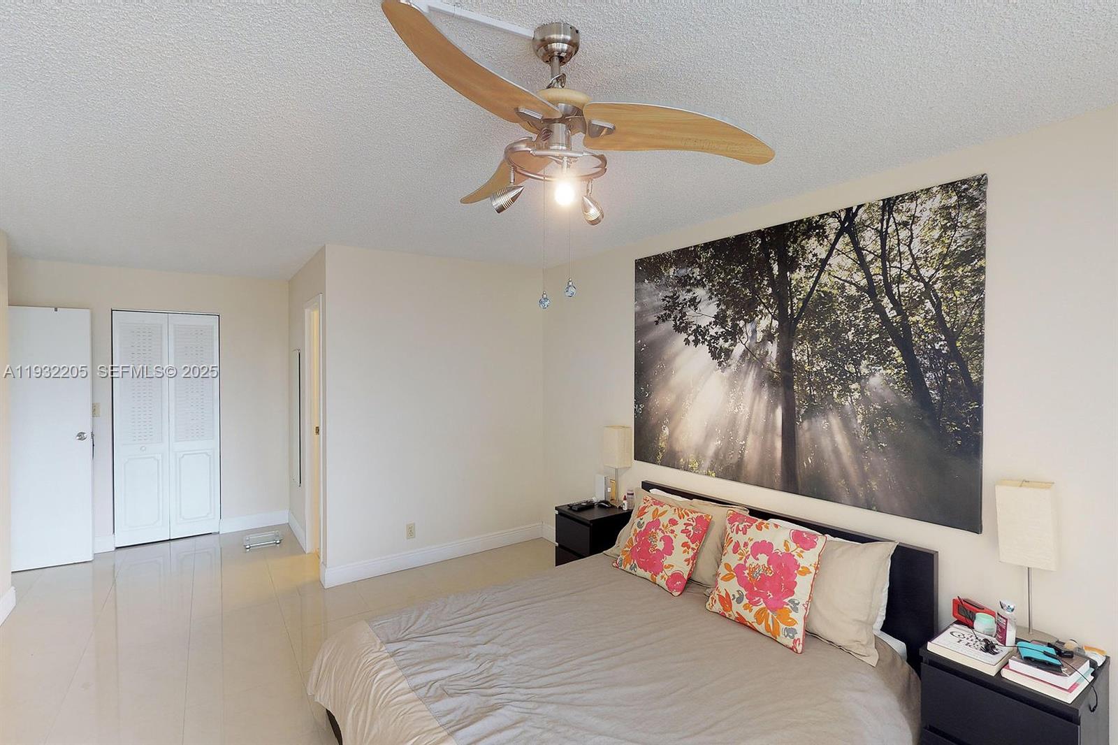 1000 Parkview Dr # 301