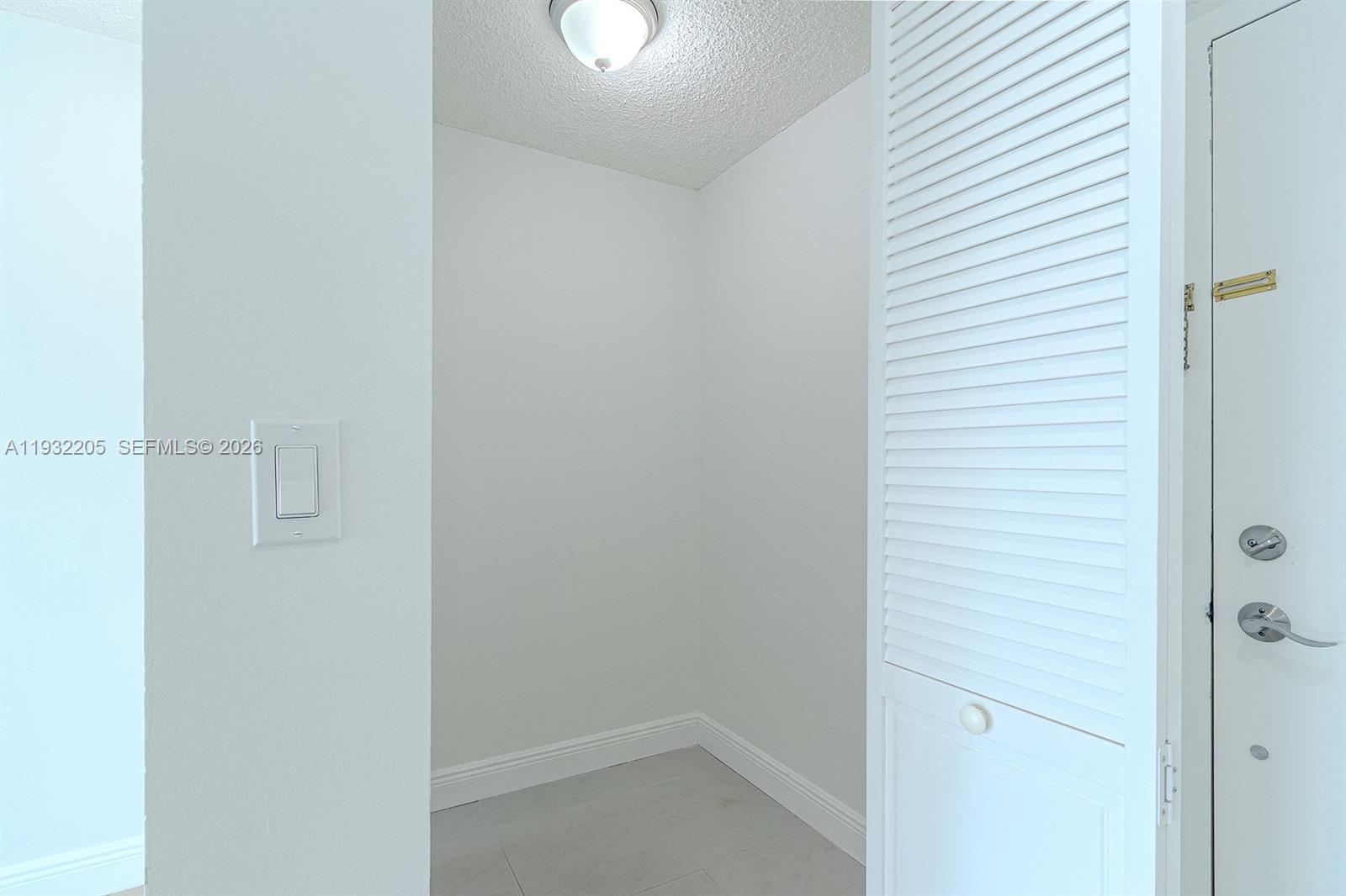 1000 Parkview Dr # 301