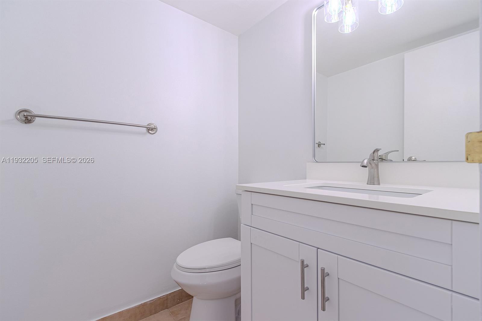 1000 Parkview Dr # 301