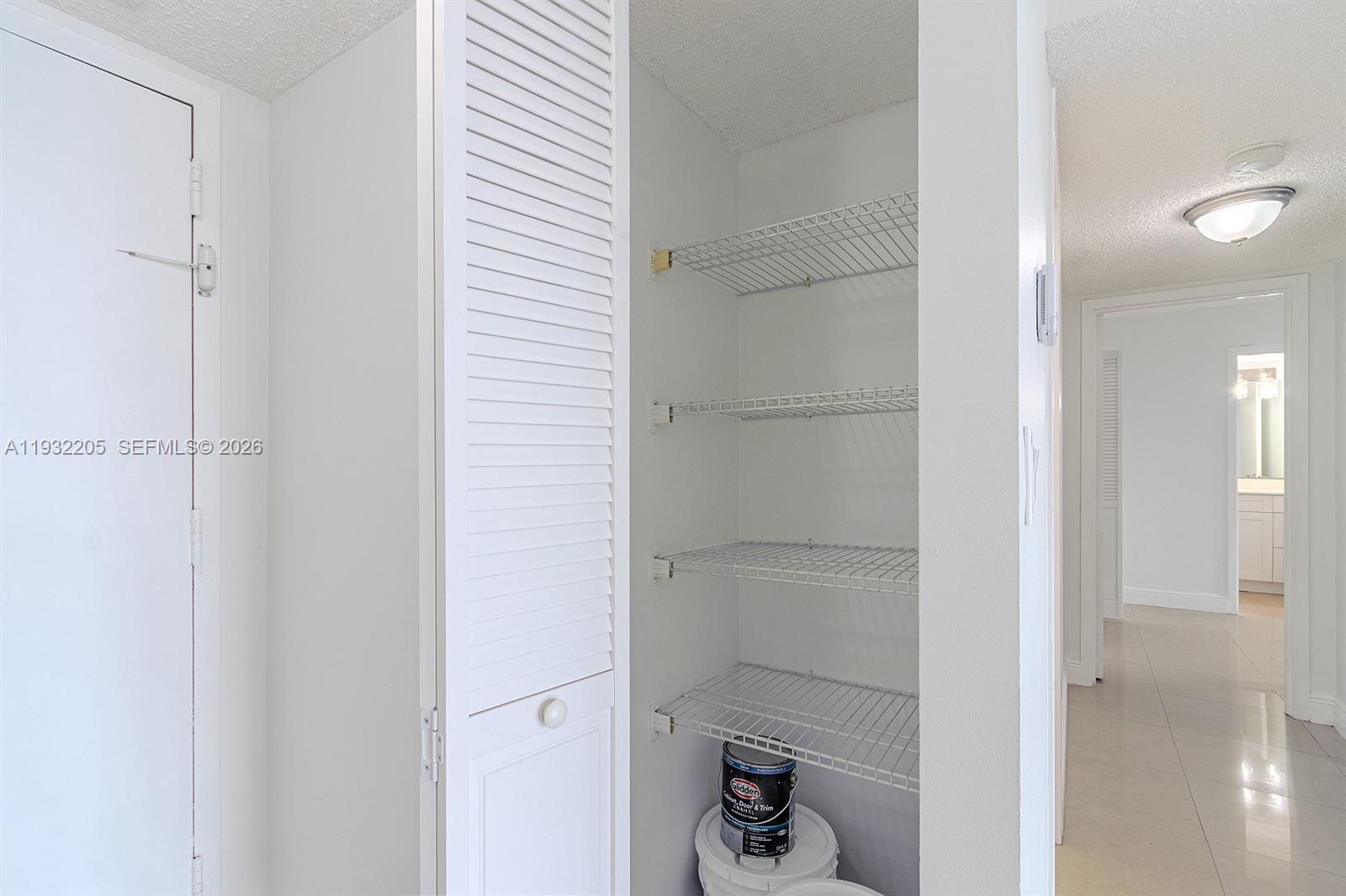 1000 Parkview Dr # 301