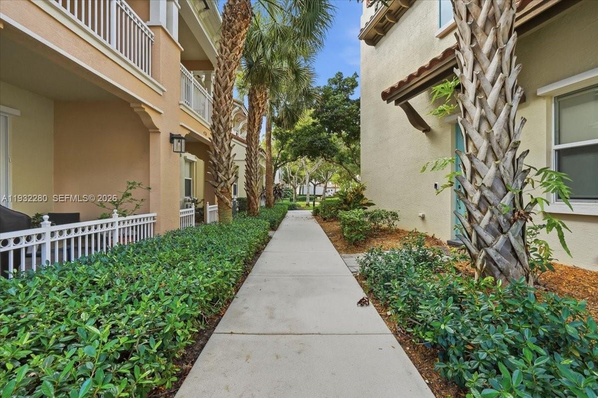 4126 Cascada Cir