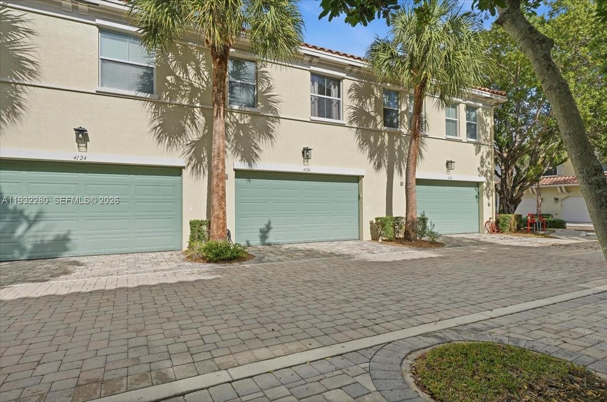 4126 Cascada Cir