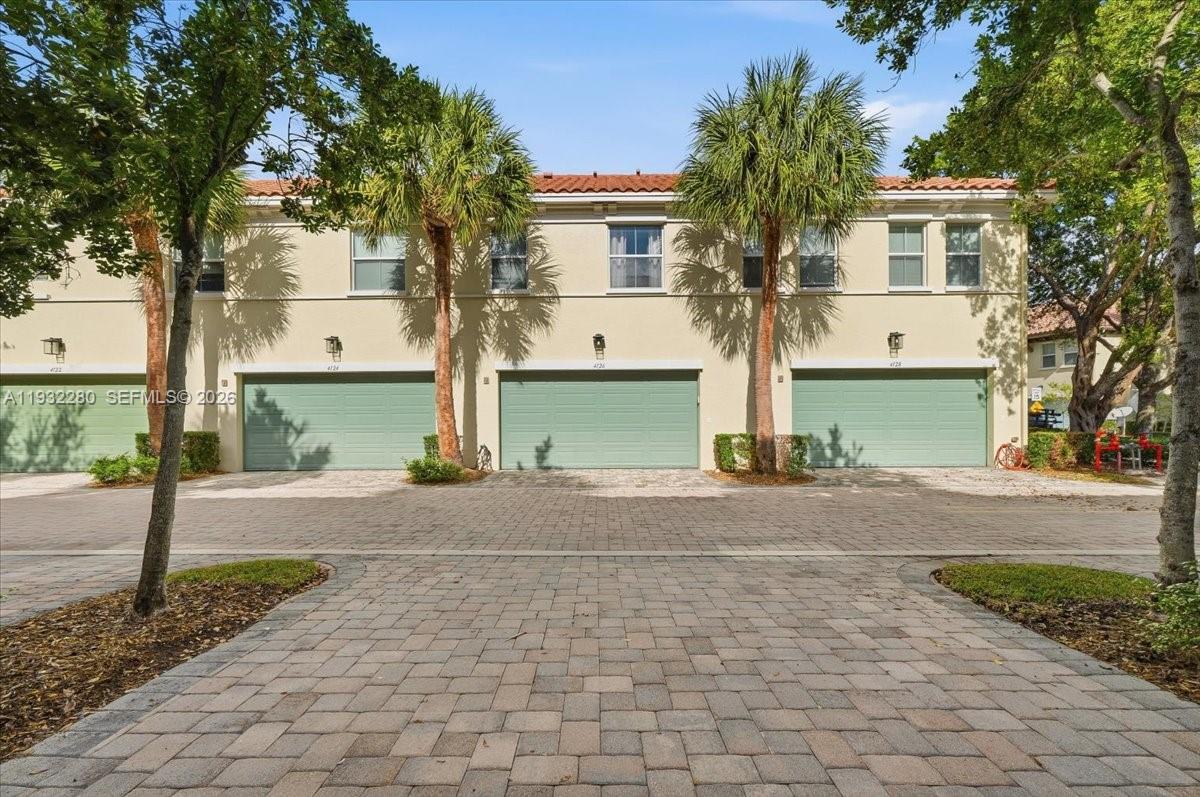 4126 Cascada Cir