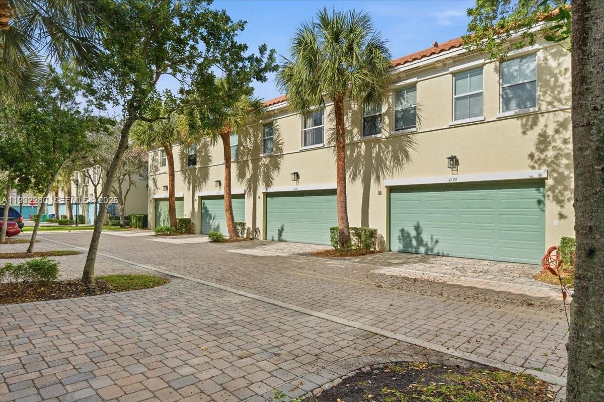 4126 Cascada Cir