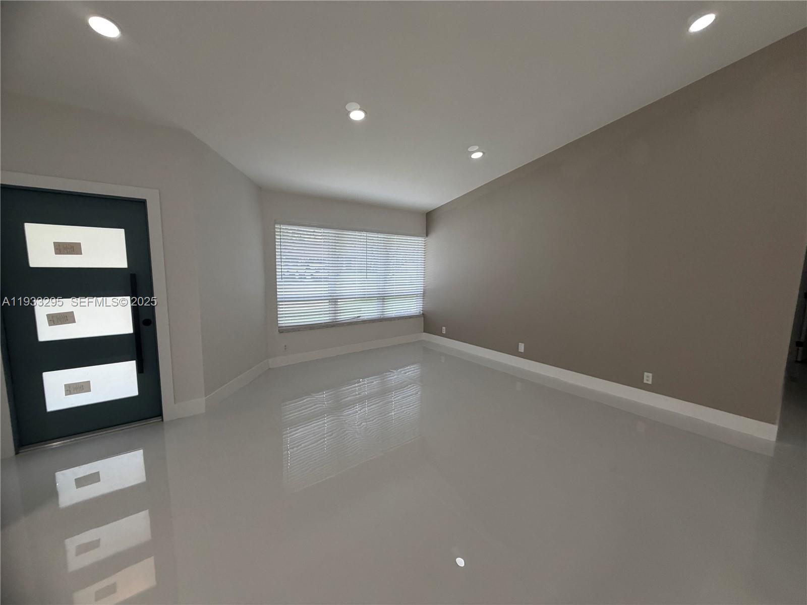 1218 NW 111th Ave