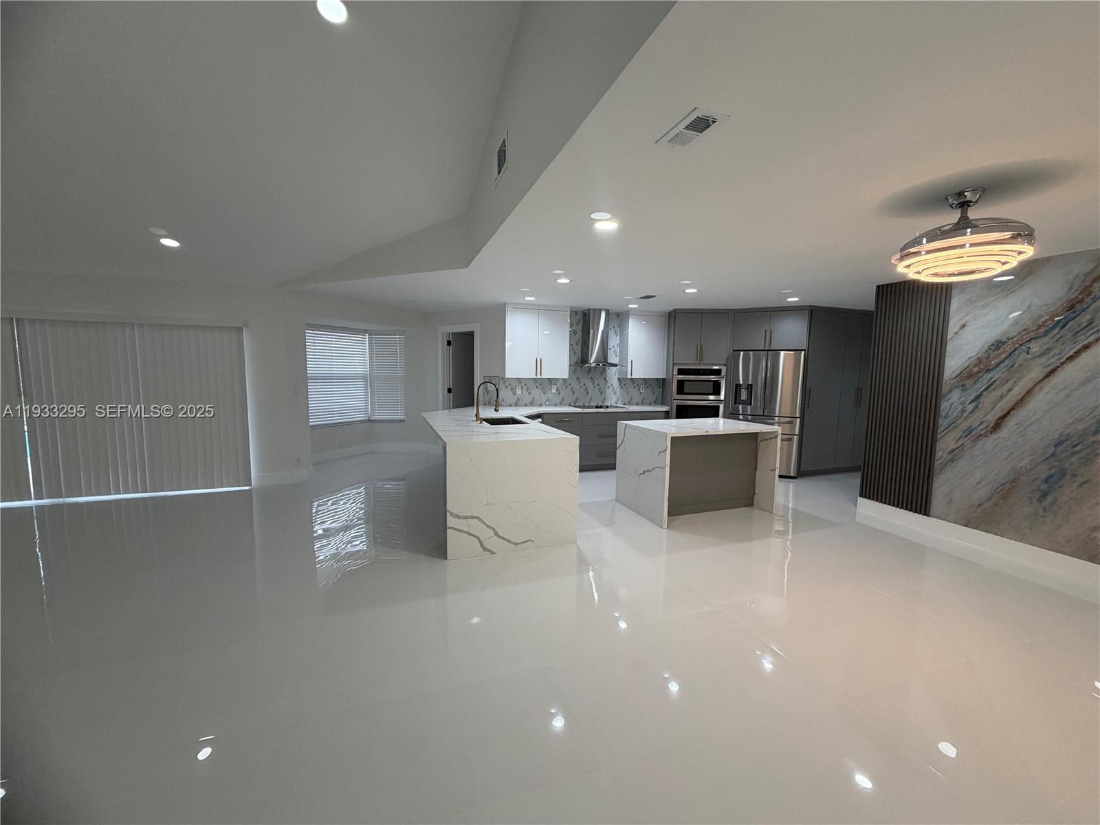 1218 NW 111th Ave