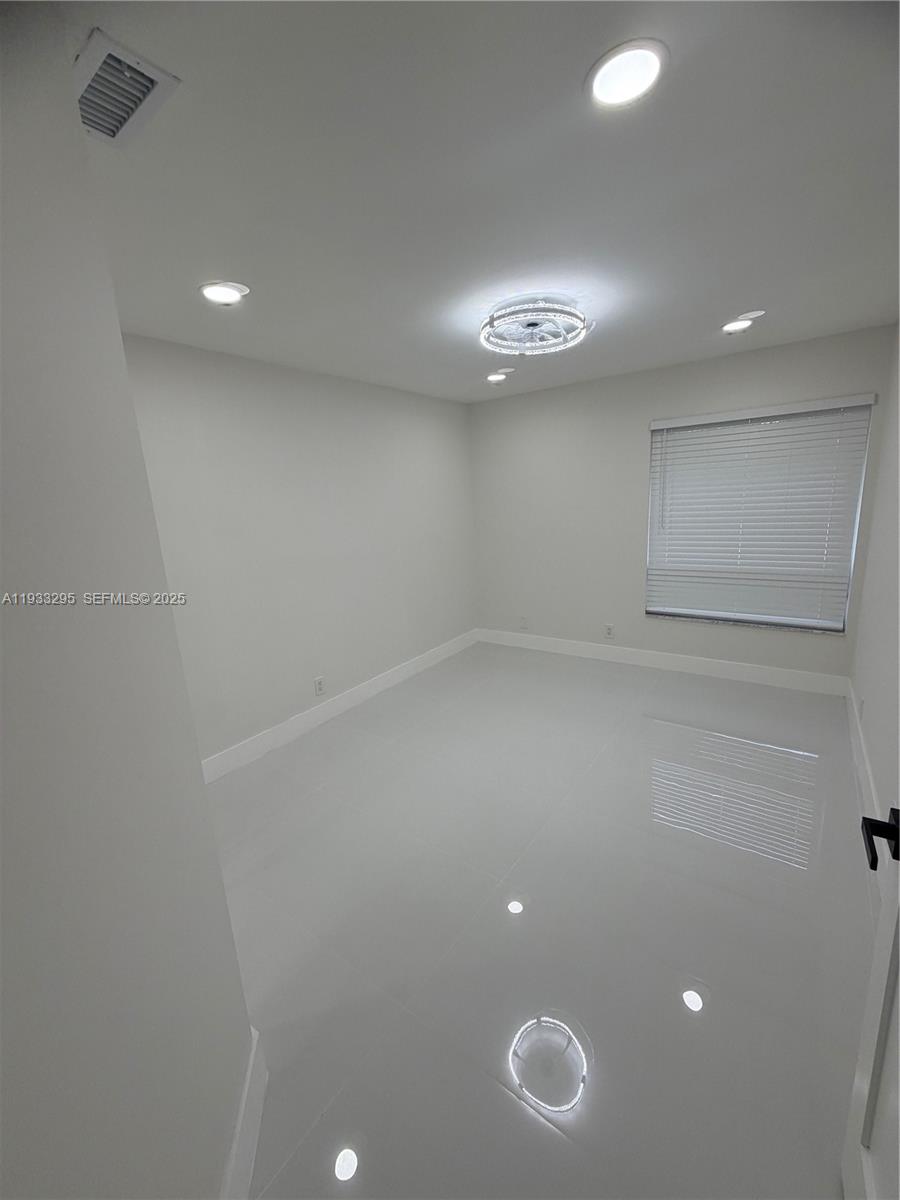 1218 NW 111th Ave