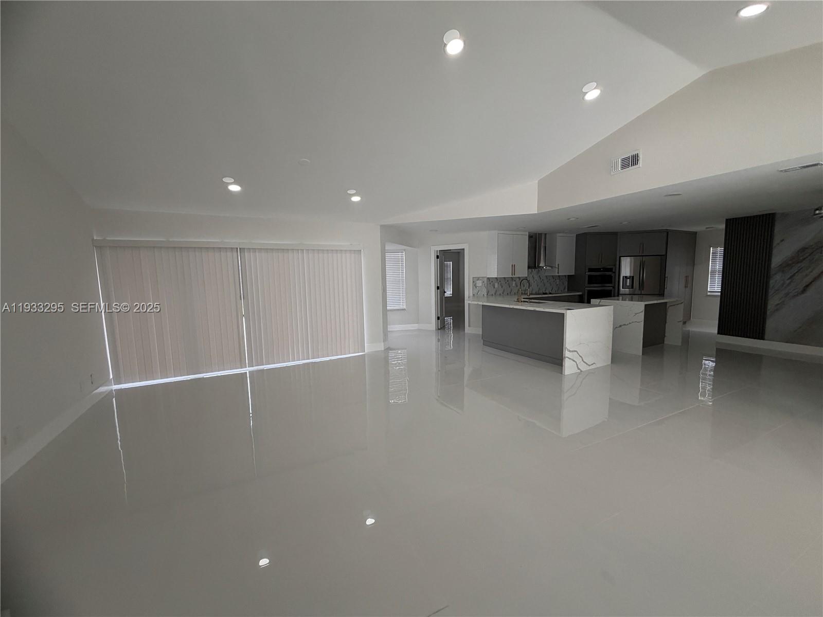 1218 NW 111th Ave