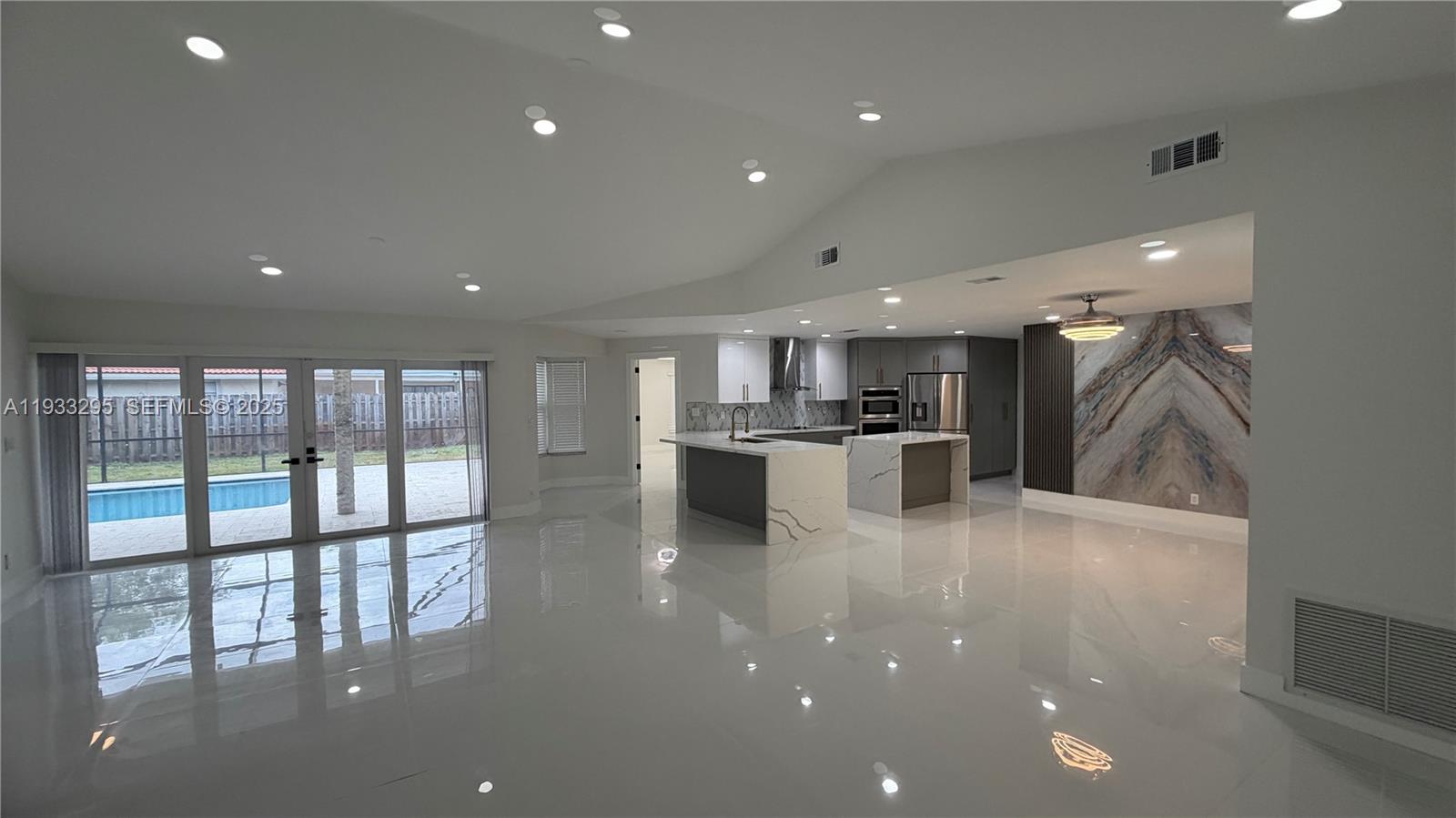 1218 NW 111th Ave