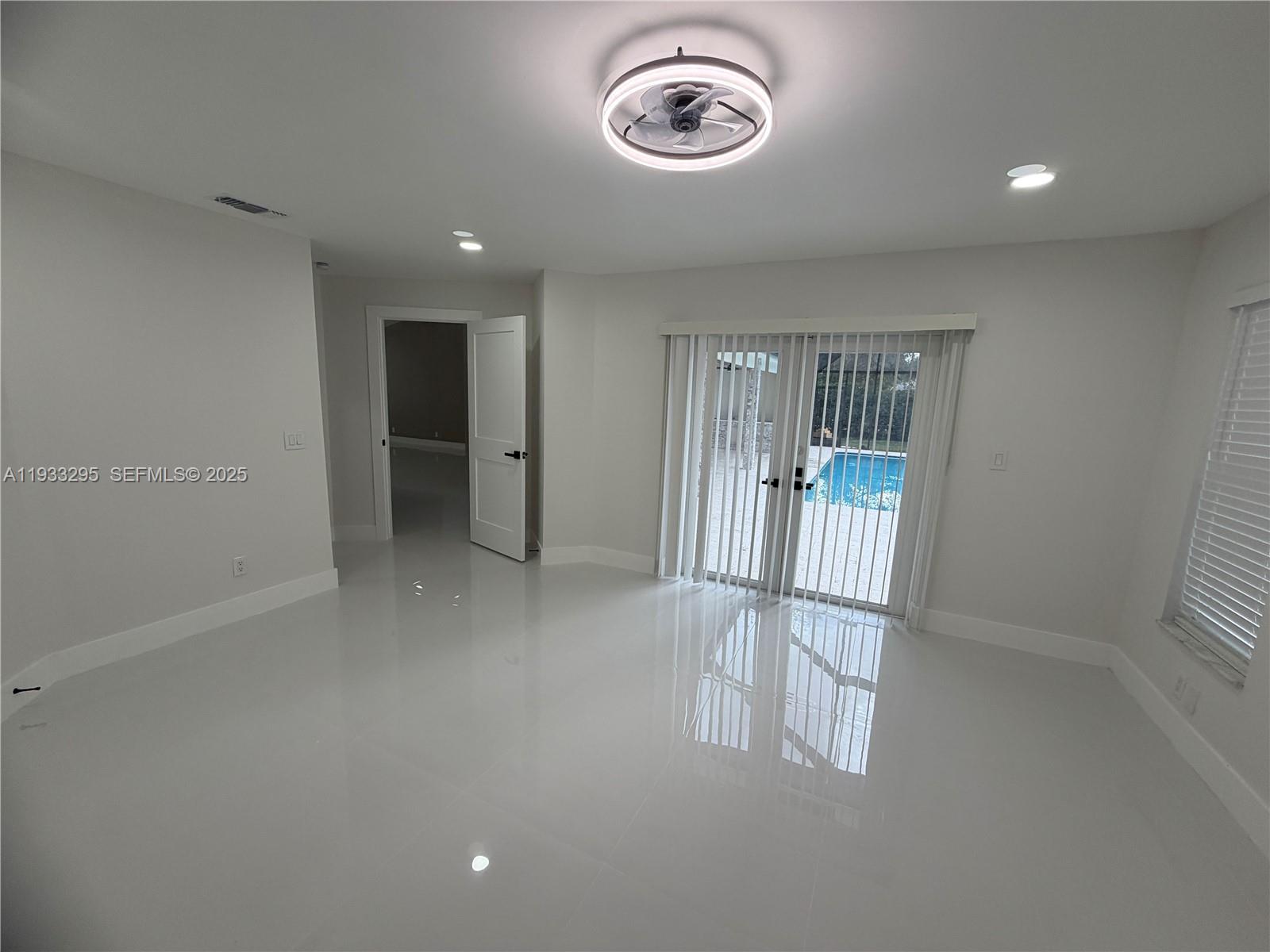 1218 NW 111th Ave