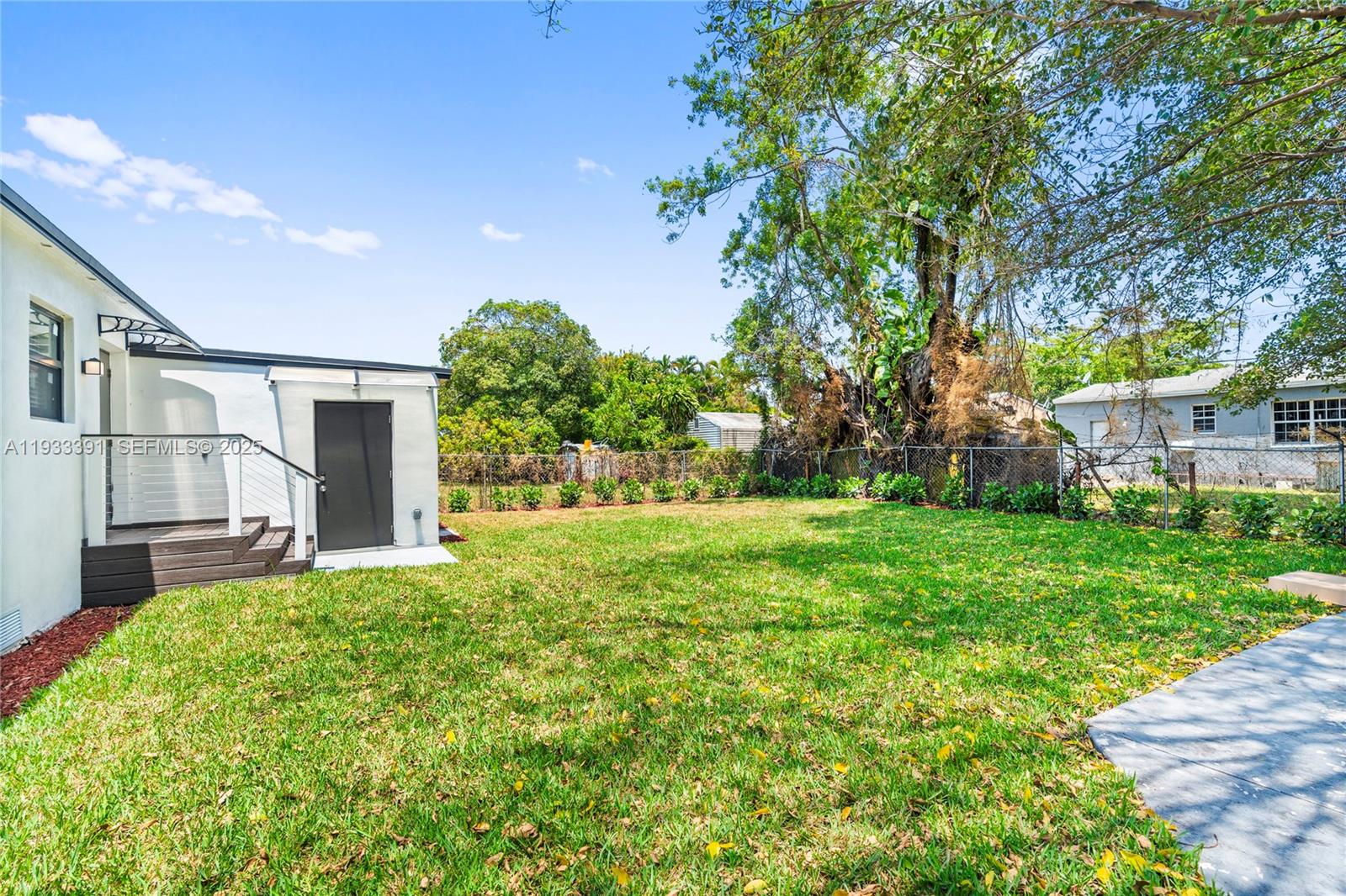 1121 NW 57th St