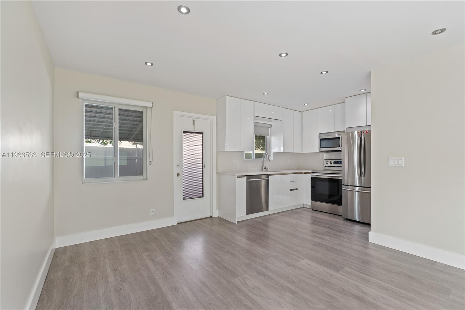 2312 Van Buren St # 1