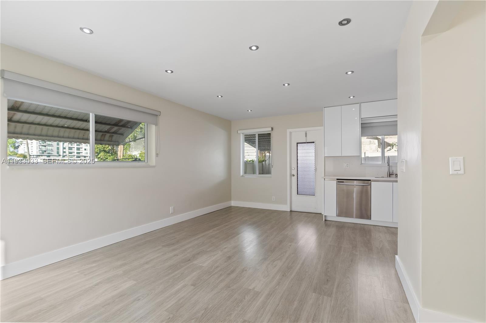 2312 Van Buren St # 1