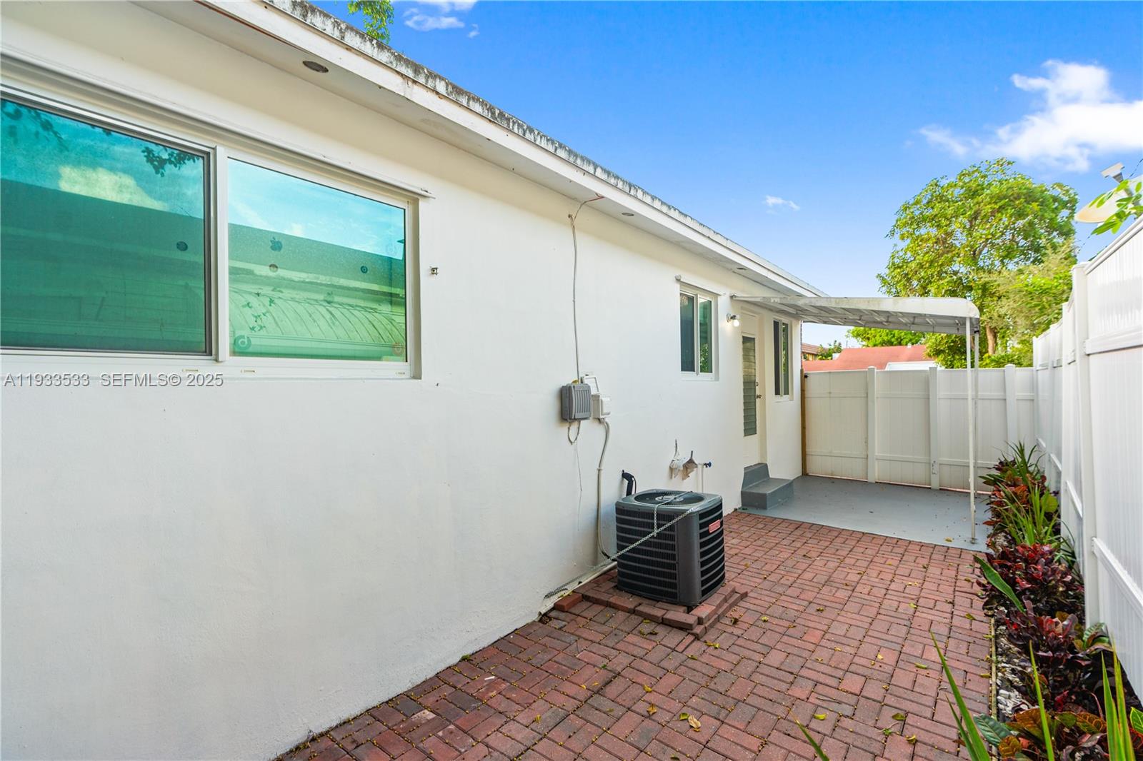 2312 Van Buren St # 1