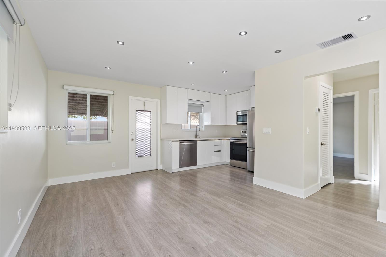 2312 Van Buren St # 1