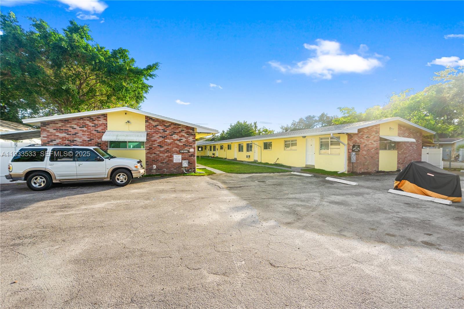 2312 Van Buren St # 1