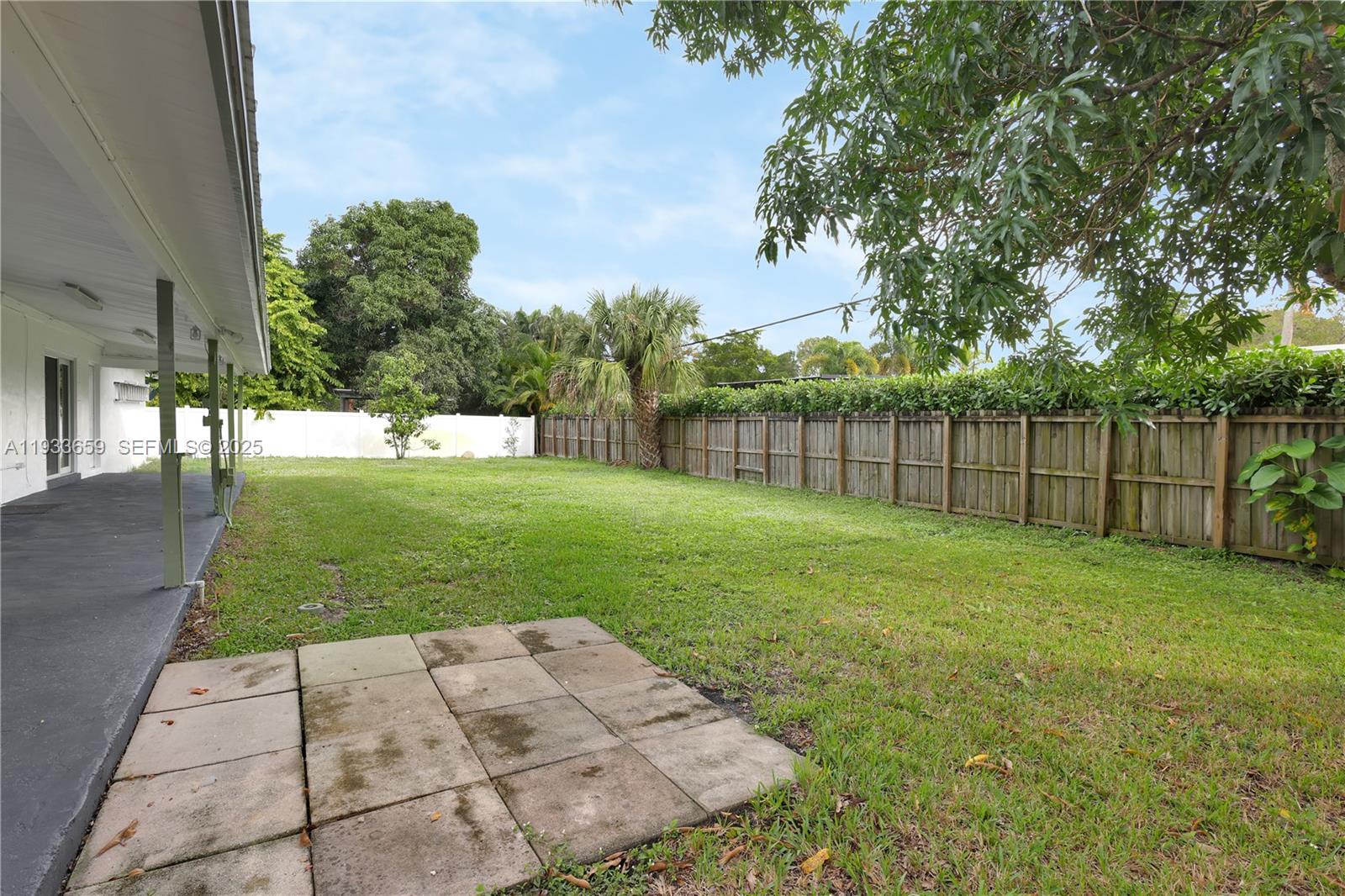 142 SW 53rd Ave