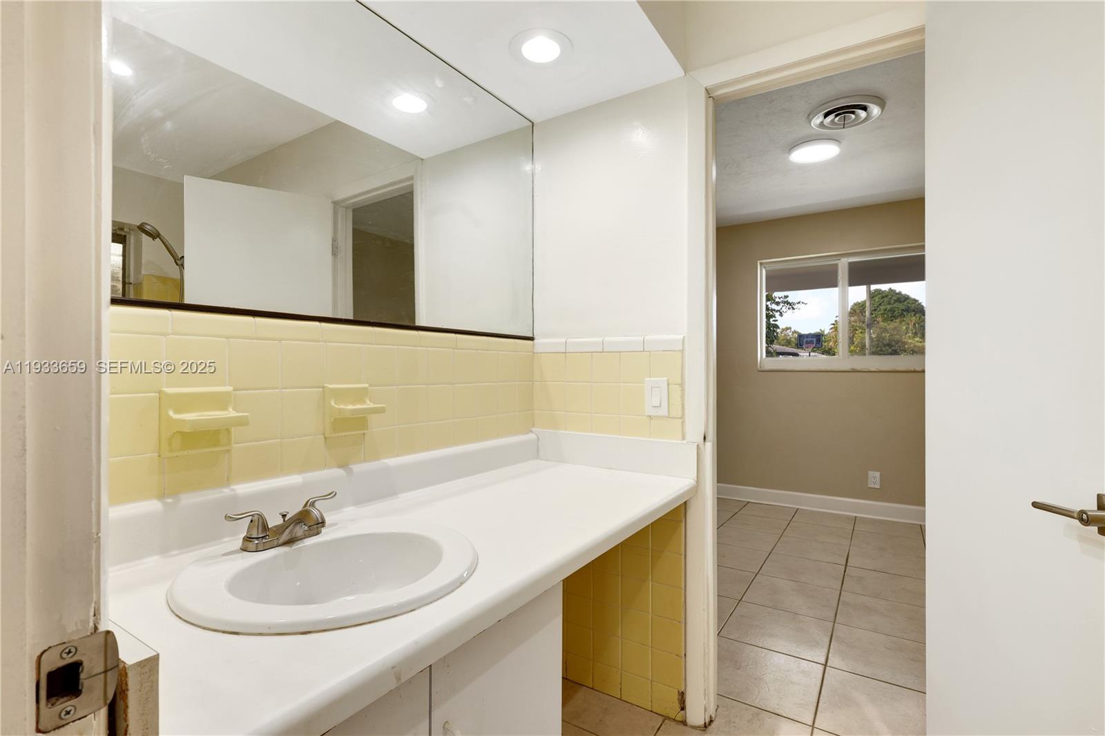 142 SW 53rd Ave