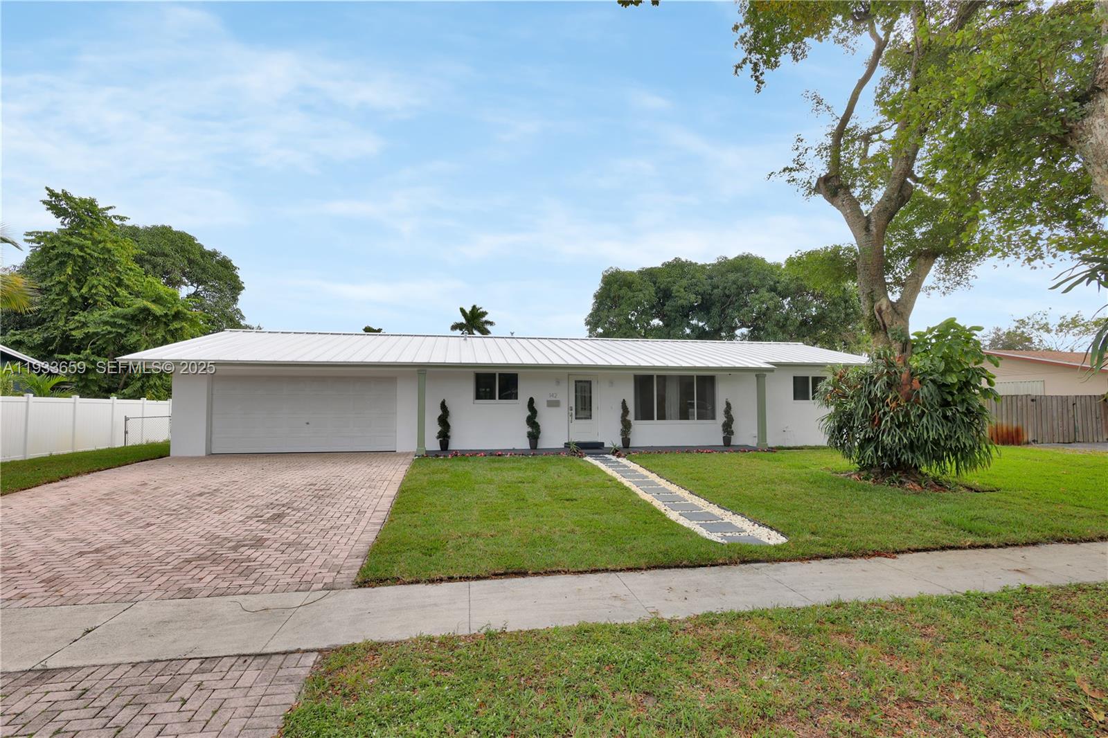 142 SW 53rd Ave