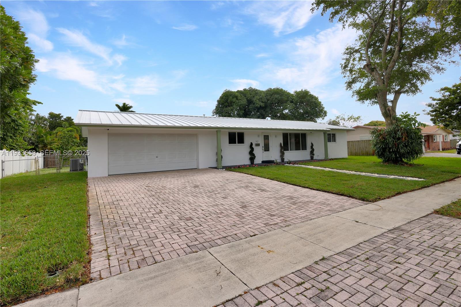 142 SW 53rd Ave