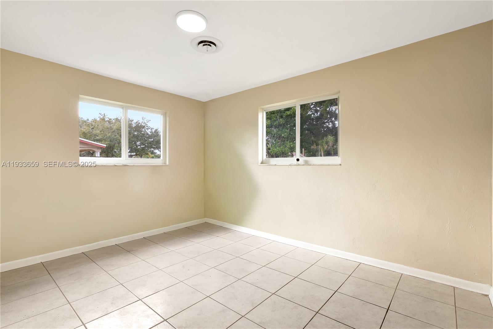 142 SW 53rd Ave