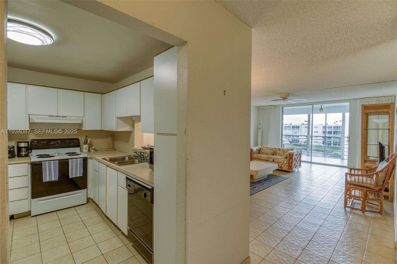 314 SE 10th St # 406