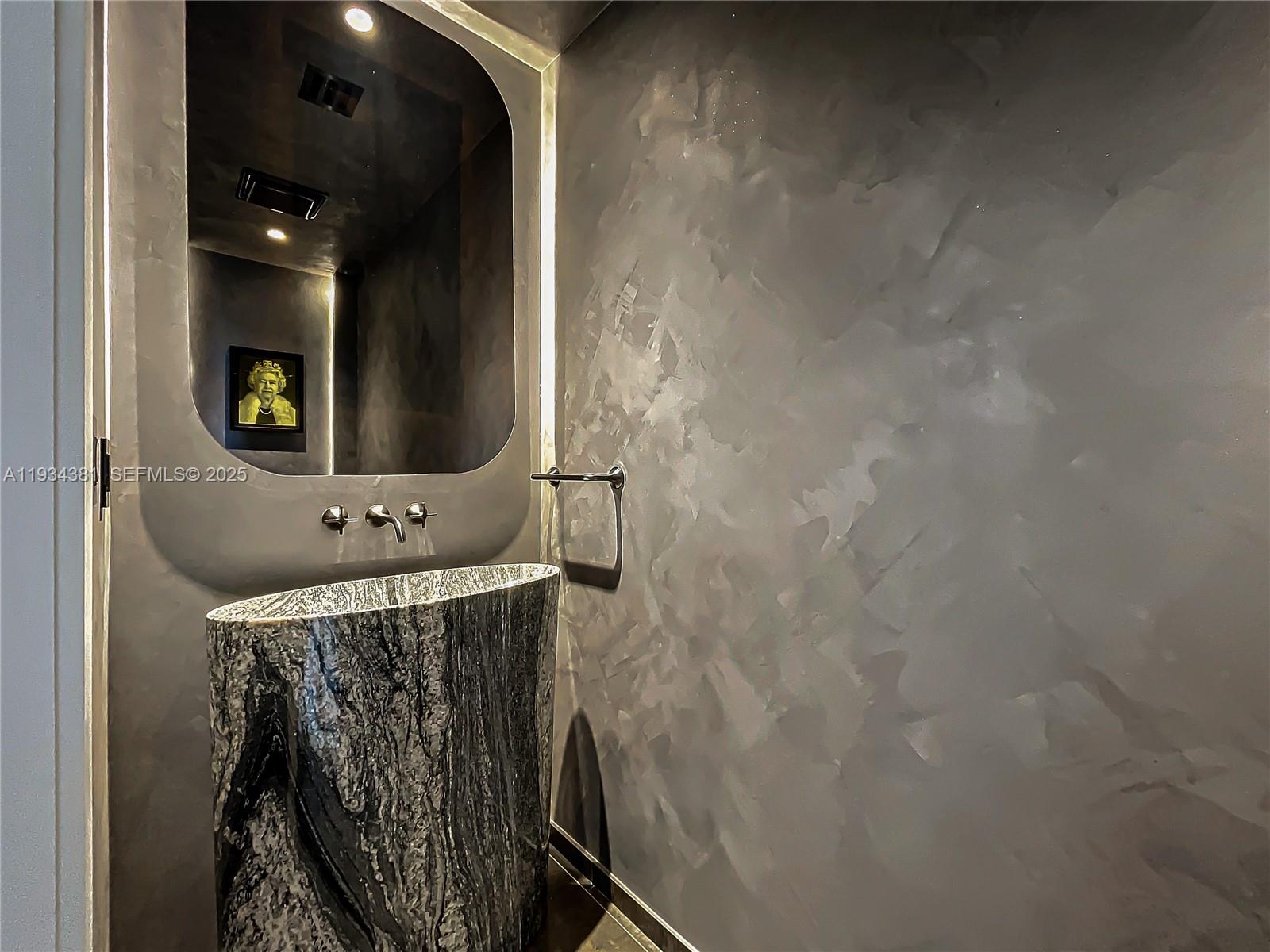 3501 N Ocean Dr # V5