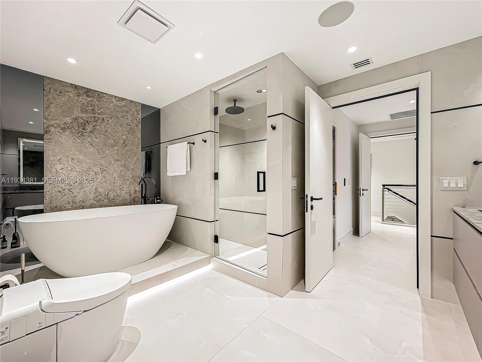 3501 N Ocean Dr # V5