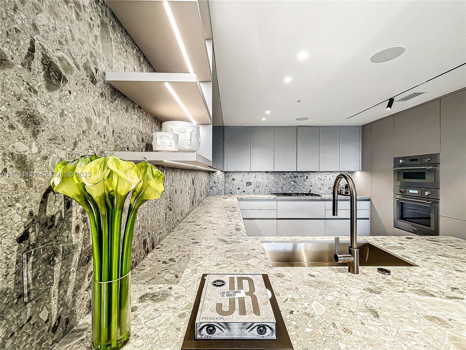 3501 N Ocean Dr # V5