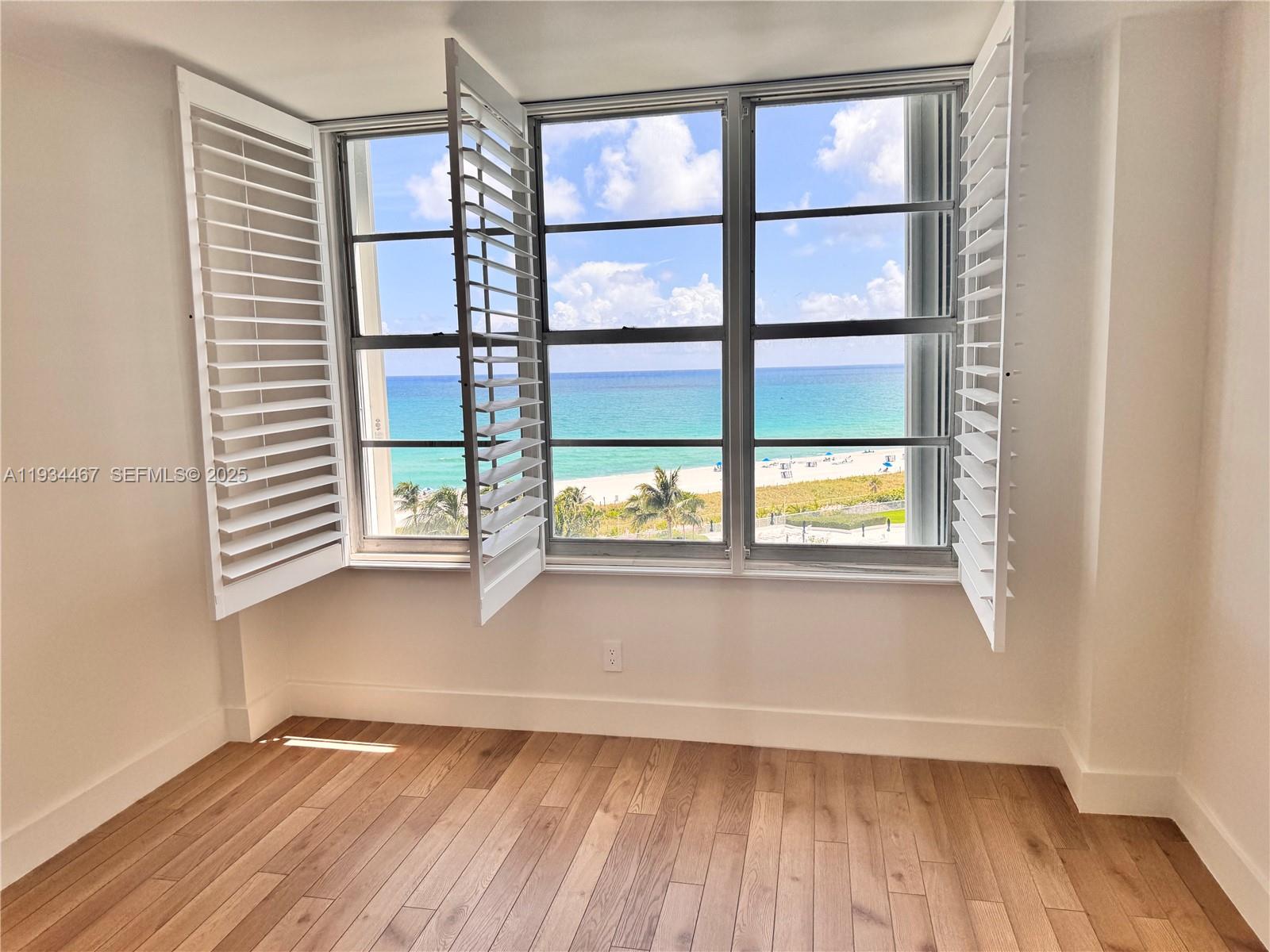 5161 Collins Ave # 916