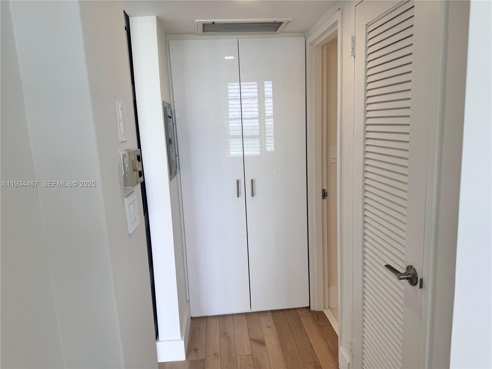 5161 Collins Ave # 916