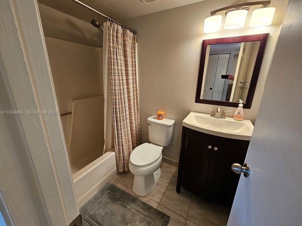 7118 Golf Colony Ct # 103