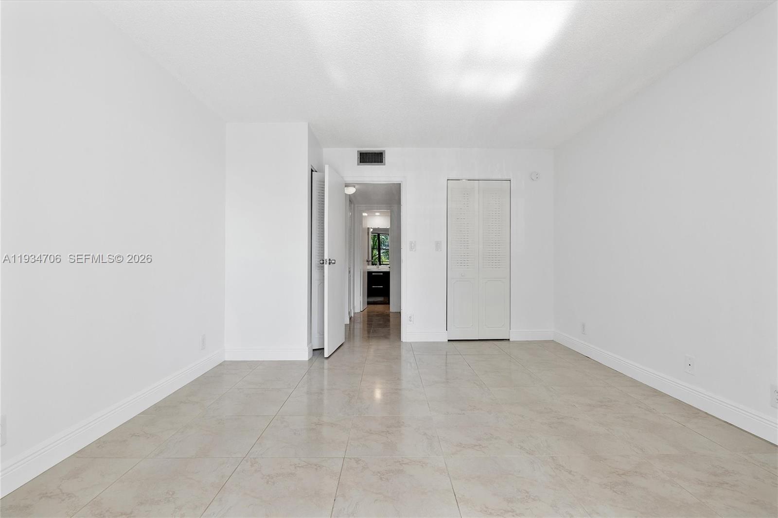 1000 Parkview Dr # 316