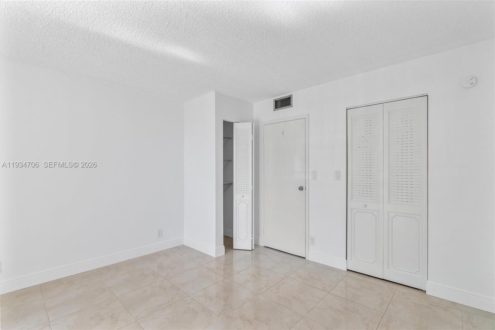 1000 Parkview Dr # 316