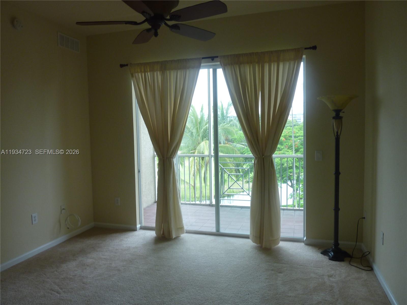 3500 Oaks Clubhouse Dr # 308