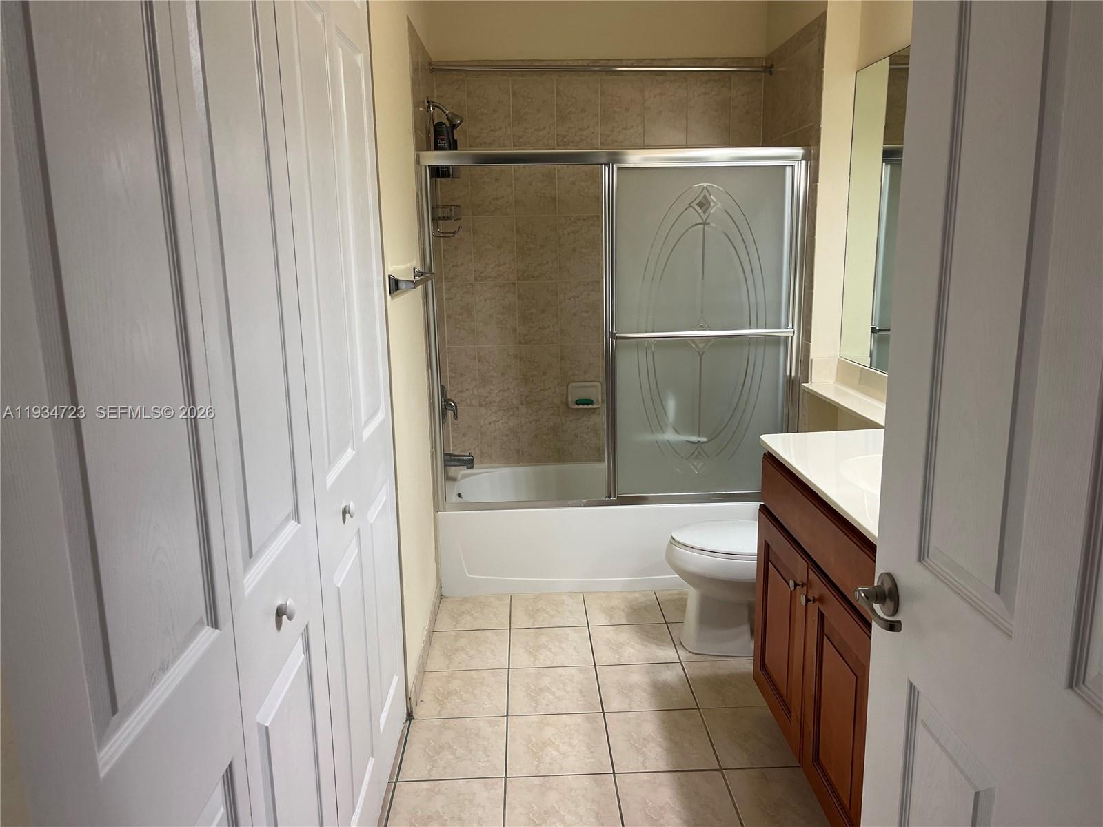 3500 Oaks Clubhouse Dr # 308
