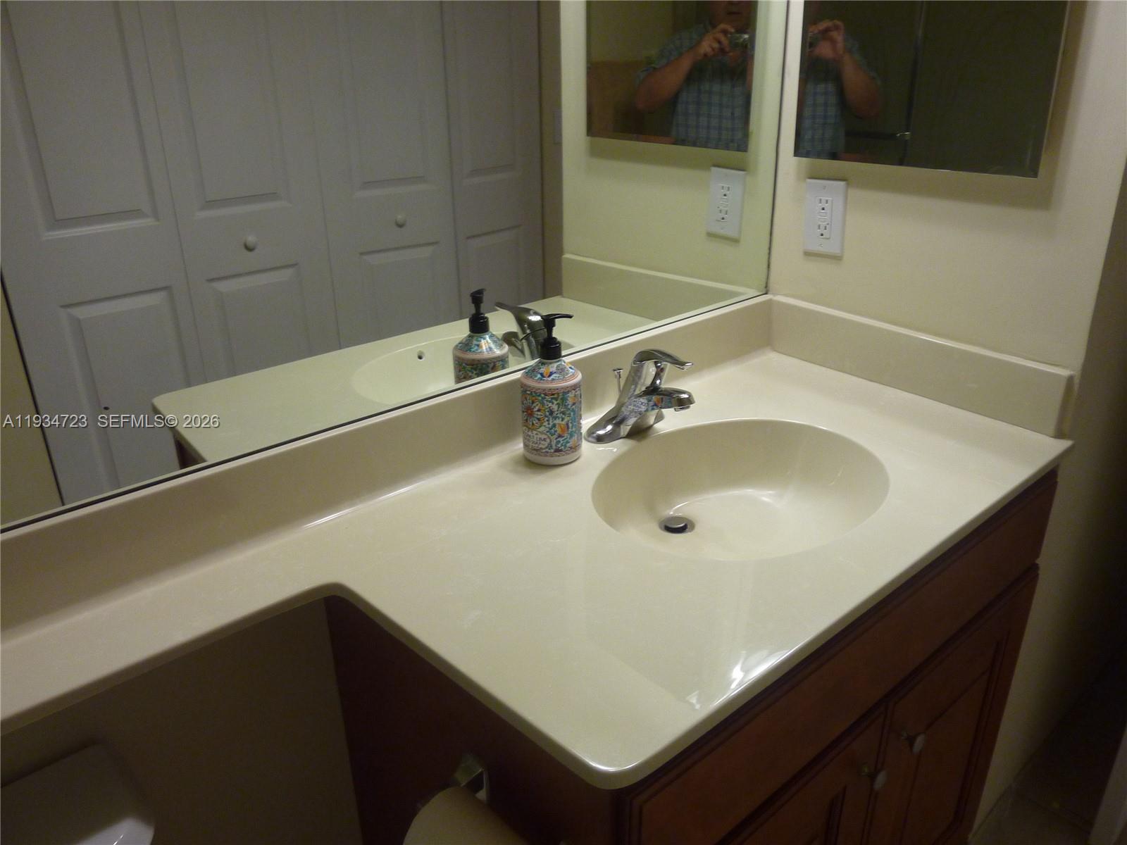 3500 Oaks Clubhouse Dr # 308