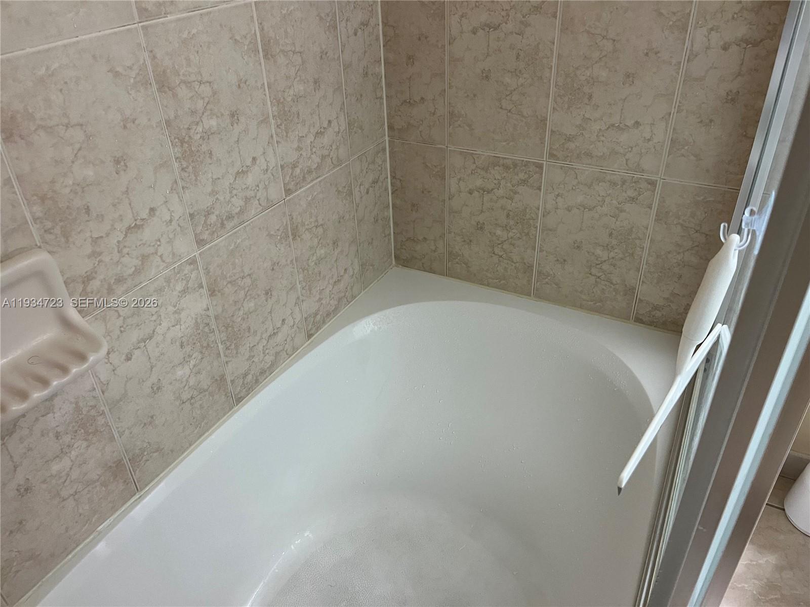 3500 Oaks Clubhouse Dr # 308