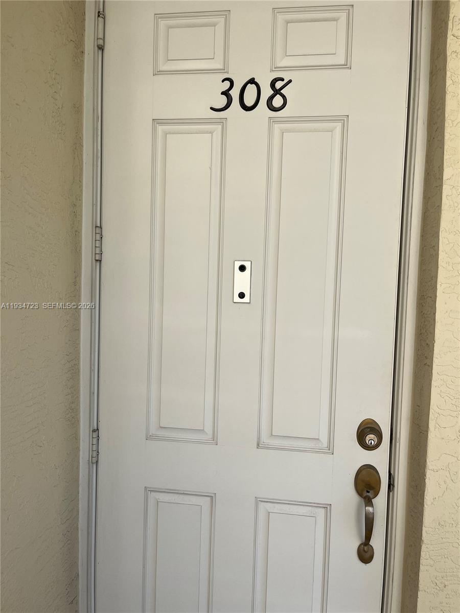 3500 Oaks Clubhouse Dr # 308