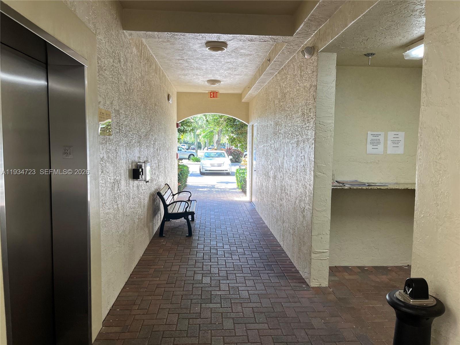 3500 Oaks Clubhouse Dr # 308