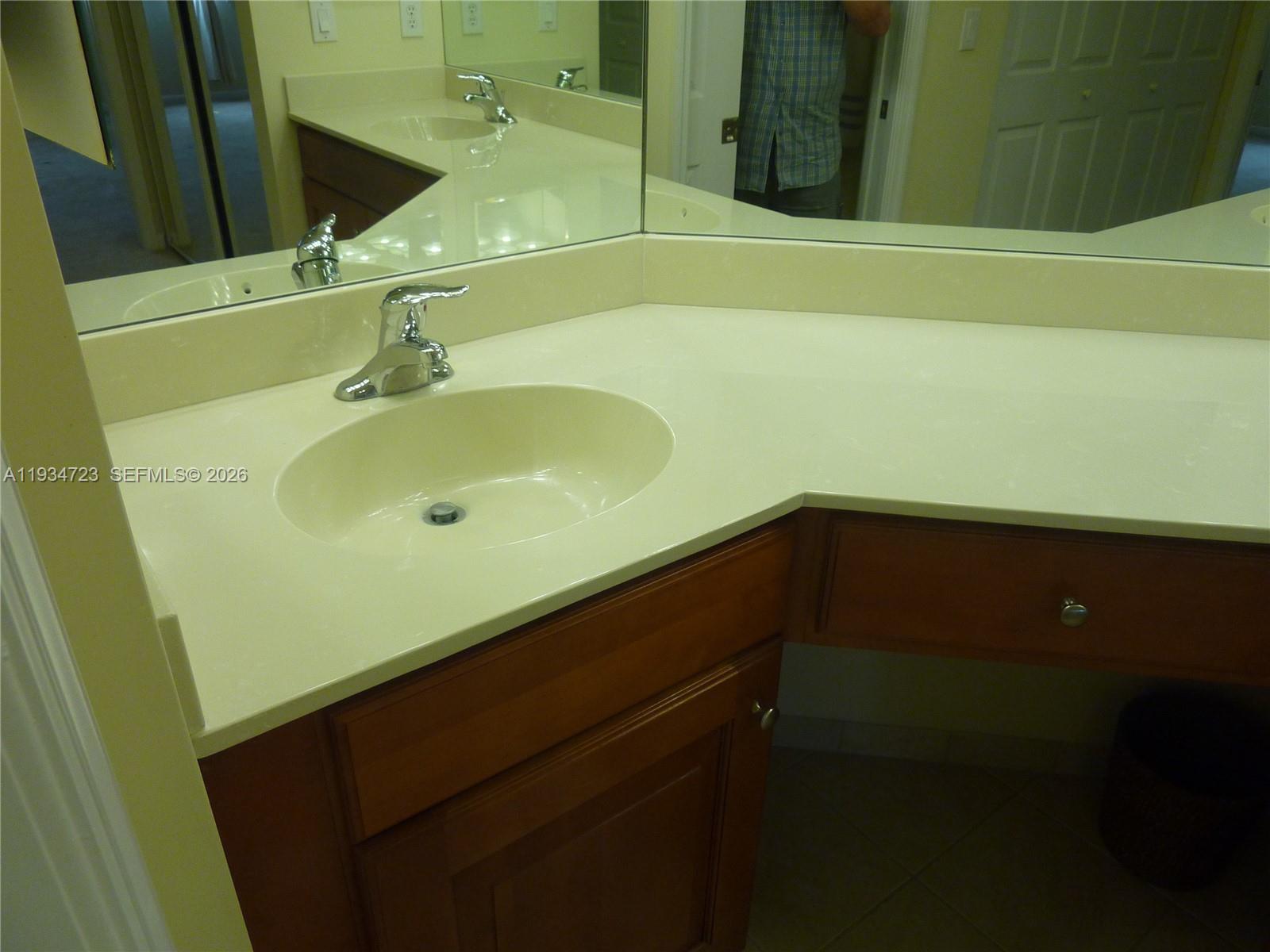 3500 Oaks Clubhouse Dr # 308