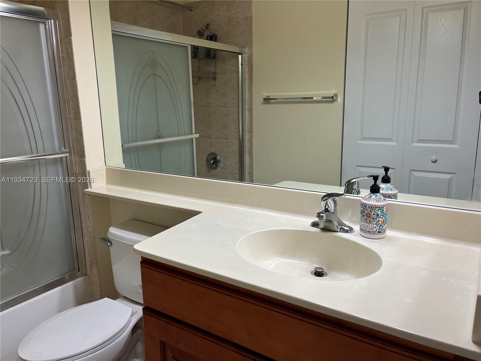 3500 Oaks Clubhouse Dr # 308