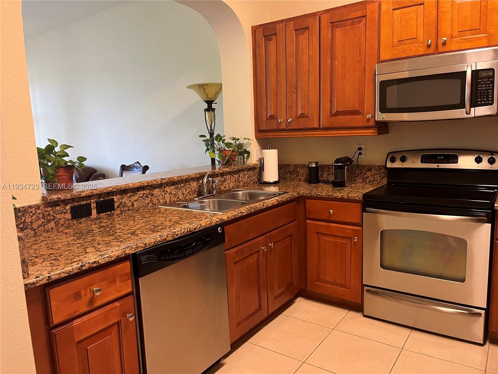 3500 Oaks Clubhouse Dr # 308
