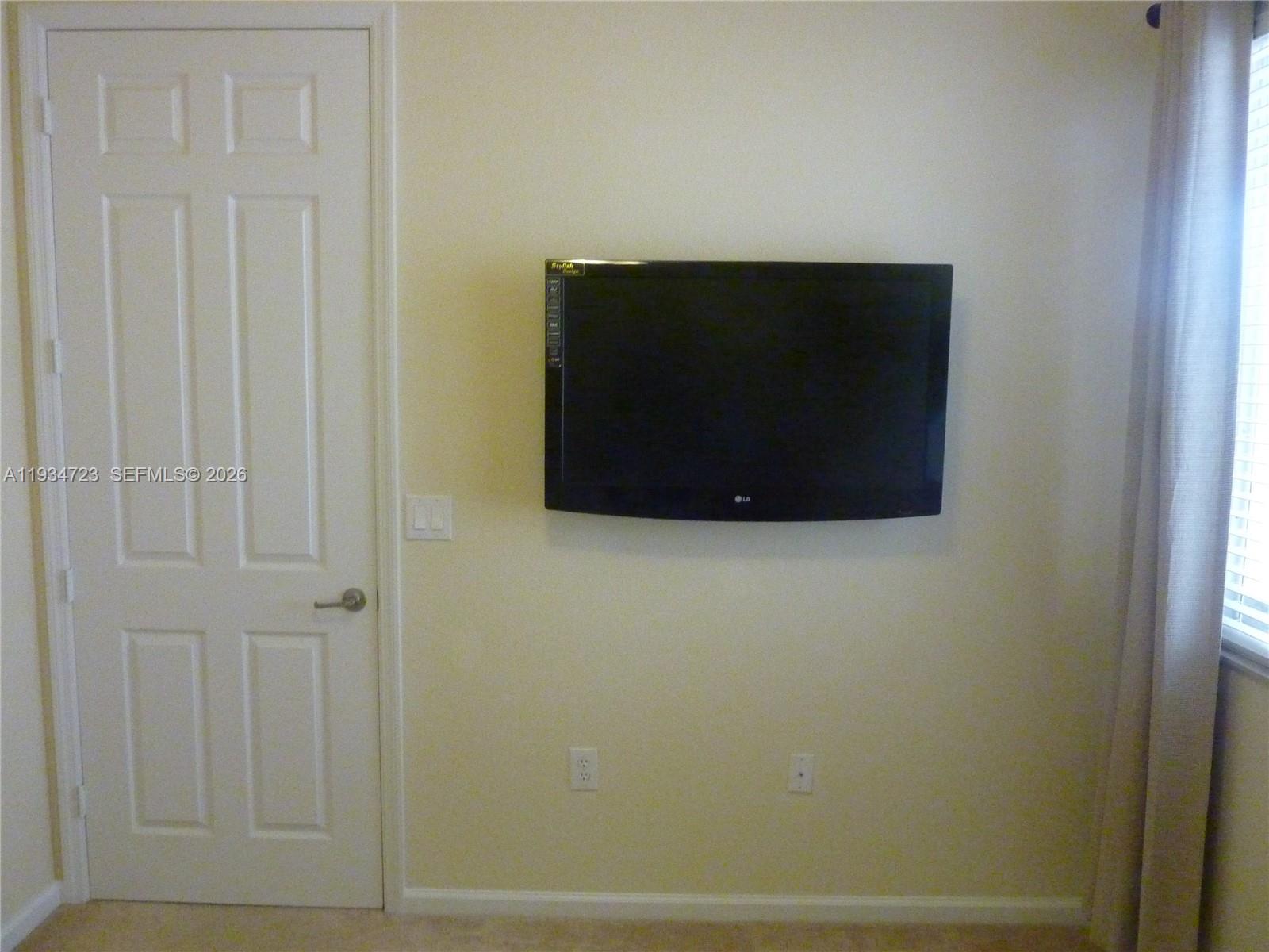 3500 Oaks Clubhouse Dr # 308