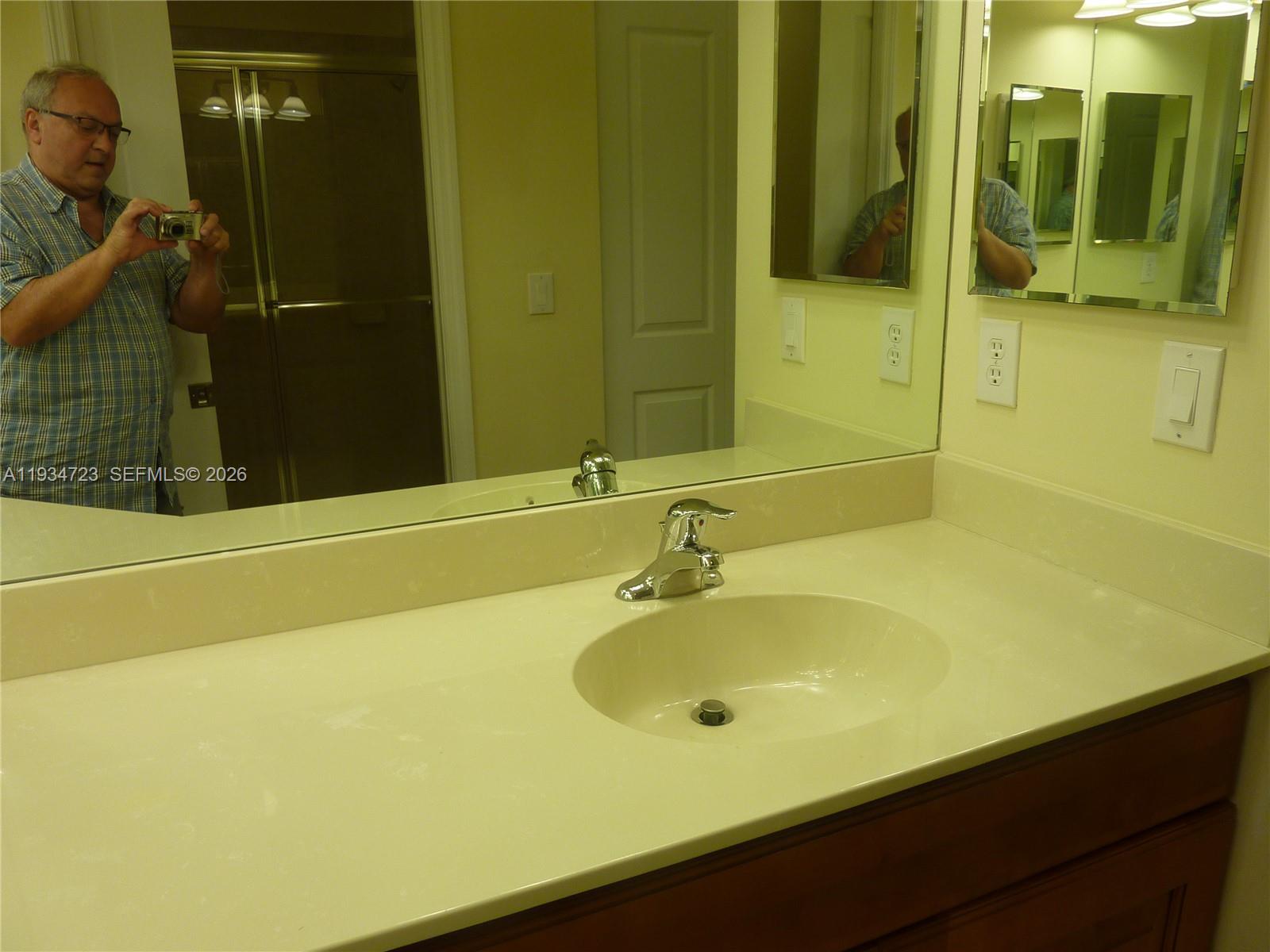3500 Oaks Clubhouse Dr # 308