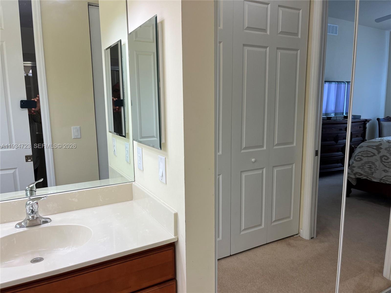 3500 Oaks Clubhouse Dr # 308