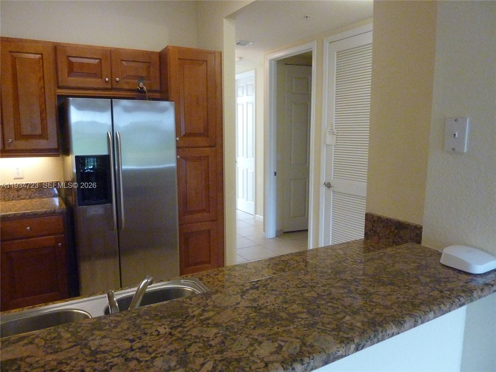 3500 Oaks Clubhouse Dr # 308