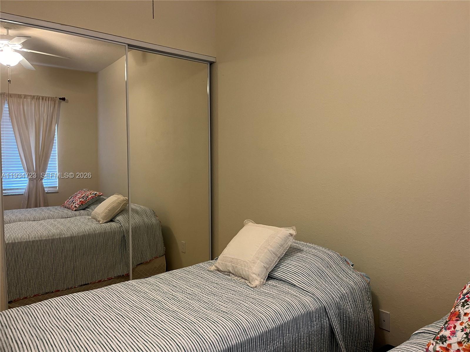 3500 Oaks Clubhouse Dr # 308